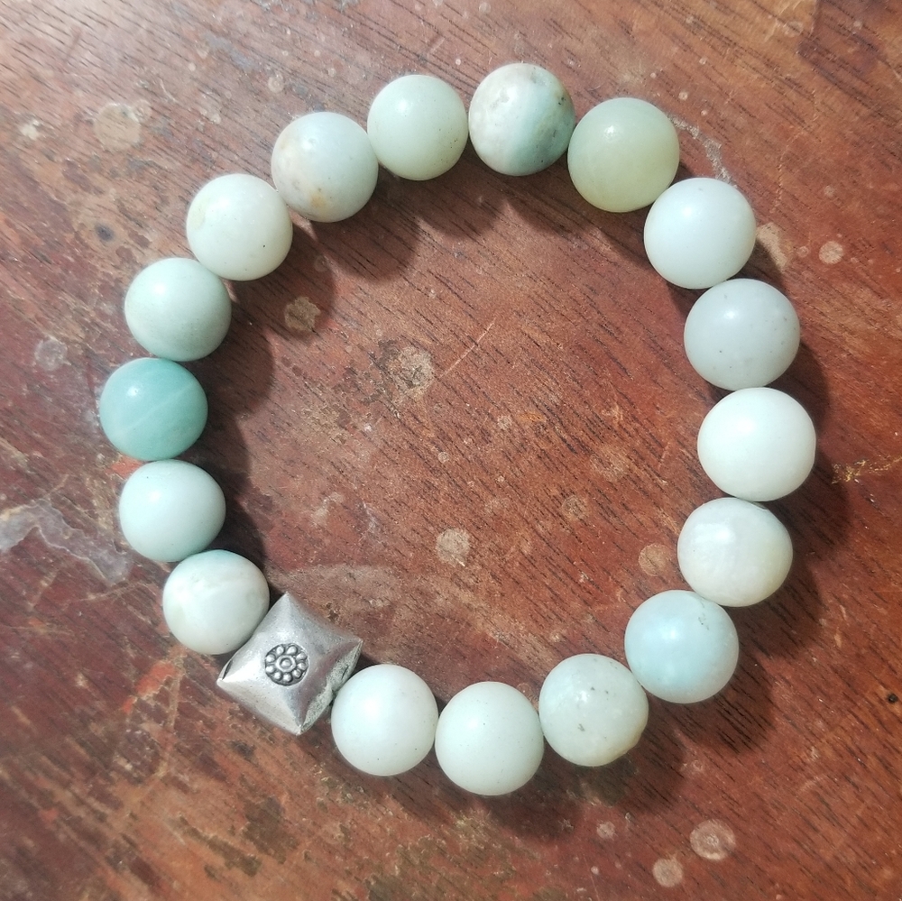 Handcrafted beaded bracelet